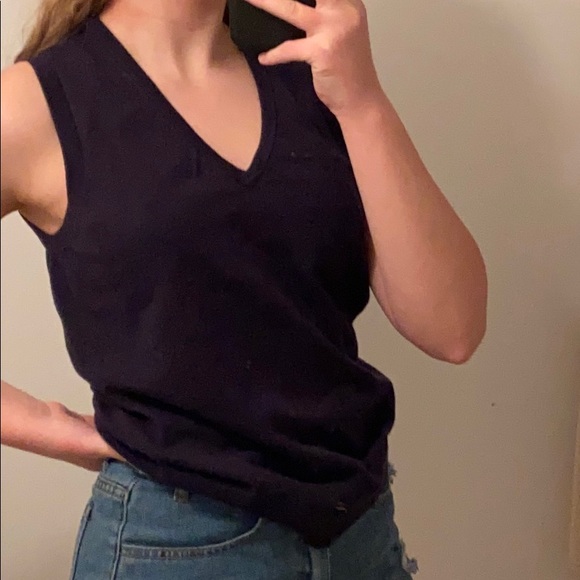 Tommy Hilfiger Sweater Vests - Picture 4 of 4